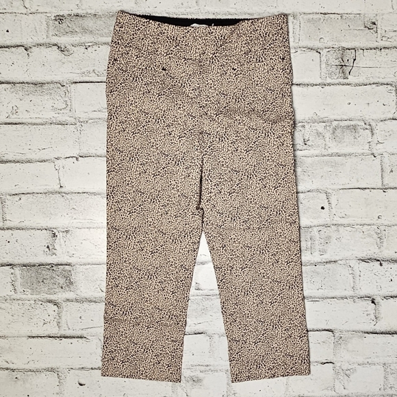 Ricki’s Women's Slim Animal Print Capris - Picture 1 of 7